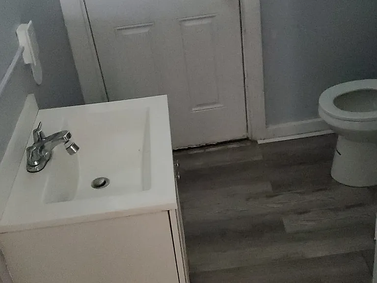 418 Beatty St — Photo 4
