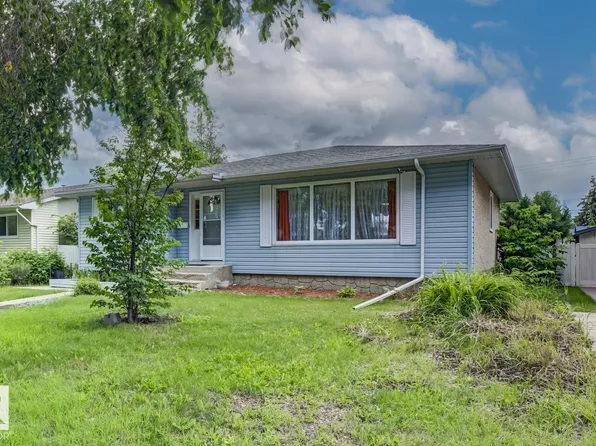 15707 92nd Ave NW, Edmonton, AB T5R 5C5