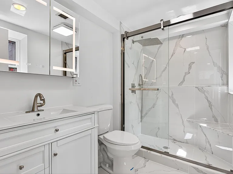 2213 Green St #B2 — Photo 14