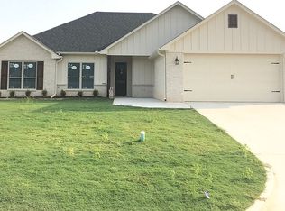 106 Decoy Ln, Hallsville, TX 75650