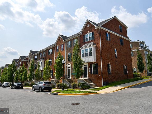 3rd image of 4917 Crest View Dr