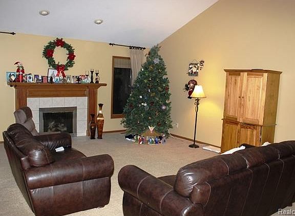 4th image of 56887 Copperfield Dr