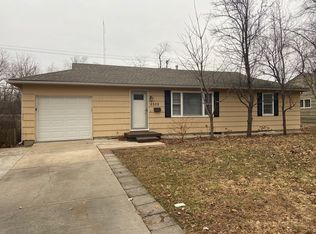 6508 W 61st St, Mission, KS 66202