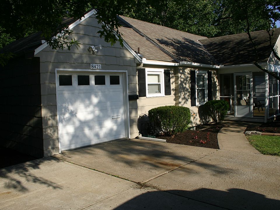 1st image of 8421 Ward Pkwy