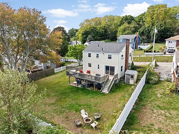 3rd image of 81 Great Hill Dr