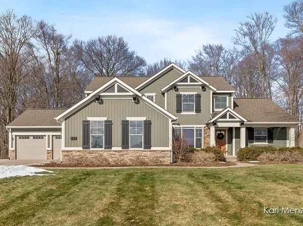 525 Lynn Kay Dr SW, Byron Center, MI 49315