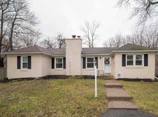 445 Hopkins Rd, Williamsville, NY 14221