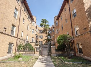 2212 E 70th St APT 1A, Chicago, IL 60649