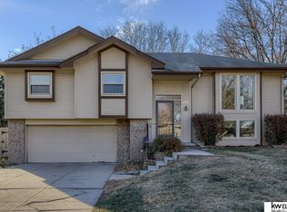 12745 Southdale Dr, Omaha, NE 68137