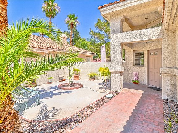 4th image of 2528 Golden Sands Dr