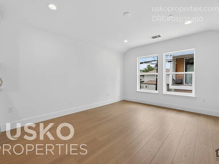 2707 Tomato Aly #B — Photo 11