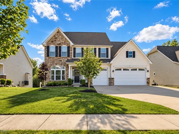 7941 Megan Meadow Dr, Hudson, OH 44236