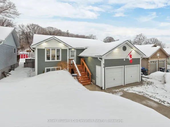 44 Byrnes Cres, Penetanguishene, ON L9M 1V9