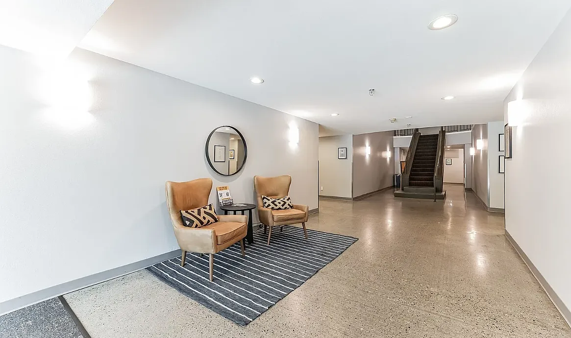 Studio, 333 sqft, $1,700 — Photo 2