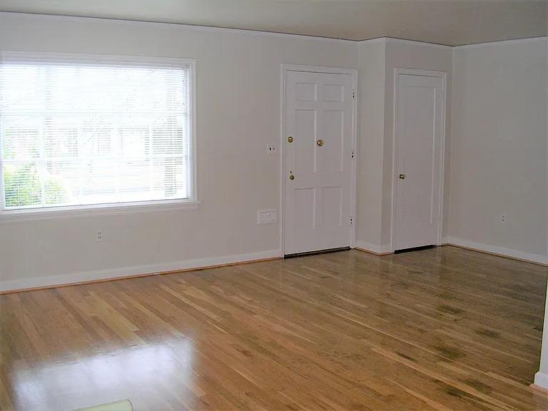 5525-5529 SE Powell Blvd #3418-3444 — Photo 2