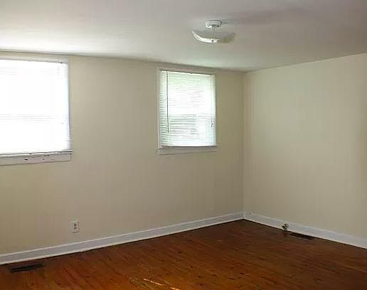 3rd image of 1805 N Glenwood Ave
