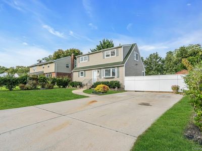 51 Arbor Lane, Centereach, NY, 11720