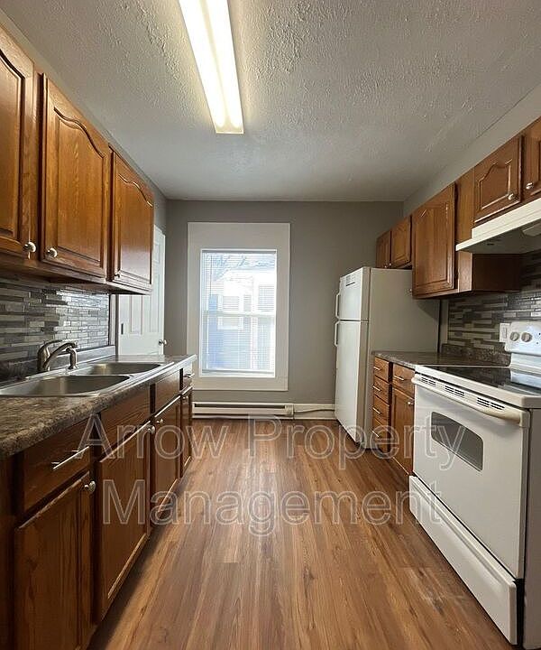 1st image of 1215 Peach St APT 5