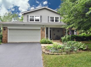 1532 Allen Ln, St Charles, IL 60174