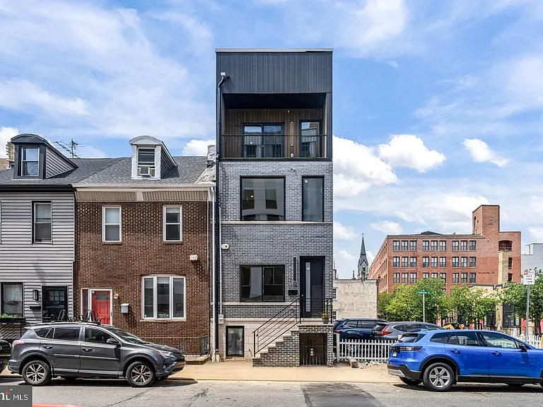 1146 N 3rd St — Photo 46
