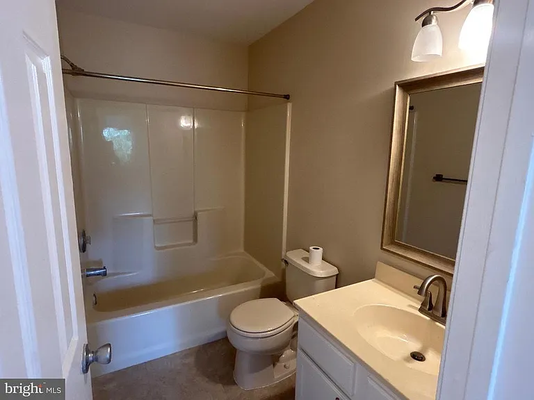 504 Britton Pl — Photo 13