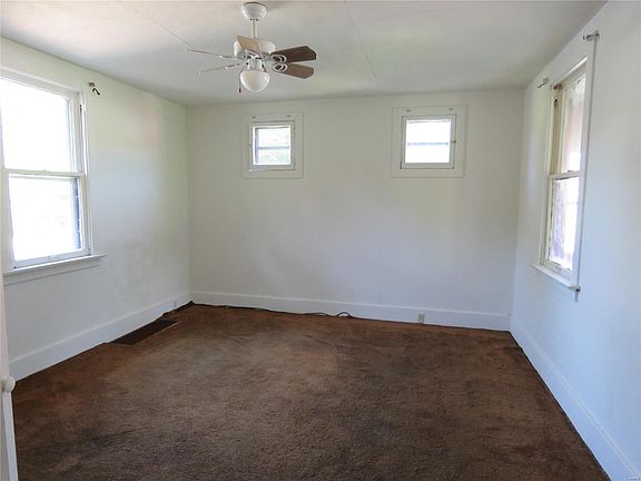 4th image of 9941 Jeffrey Dr
