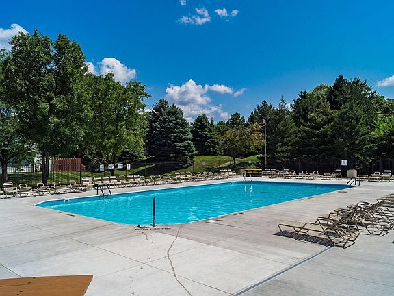 2nd image of 7417 Macgeorge Pl #93E