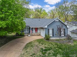 726 Carman Woods Dr, Ballwin, MO 63021