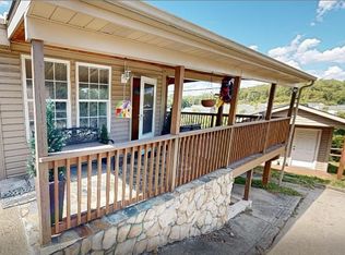 2230 McKees Rocks Rd, Mc Kees Rocks, PA 15136