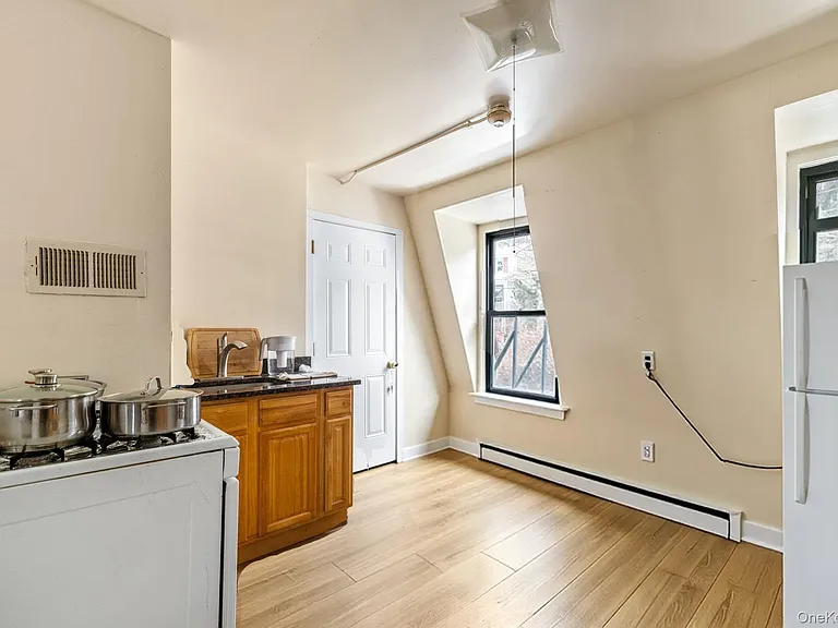 506 Piermont Ave #1 — Photo 5
