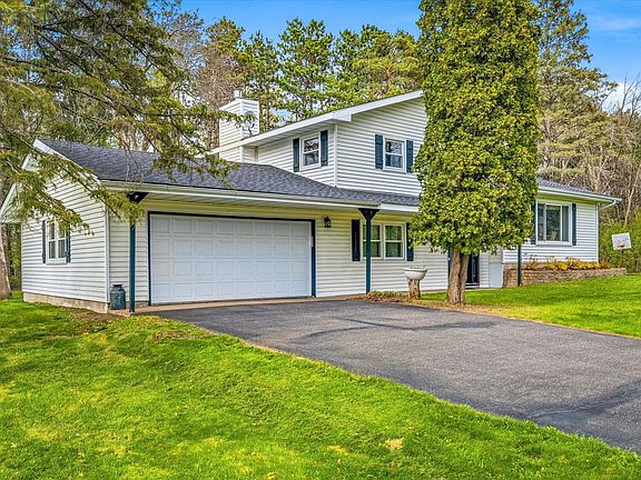3rd image of 6422 Donny Brook Cir