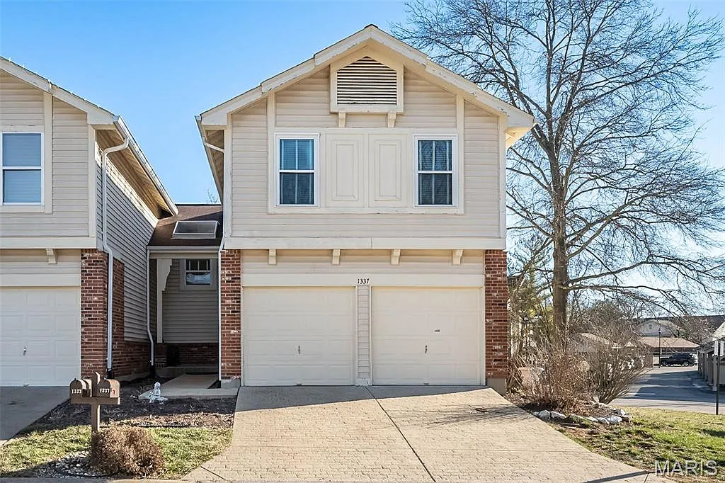 1337 Stone Run Dr photo 1