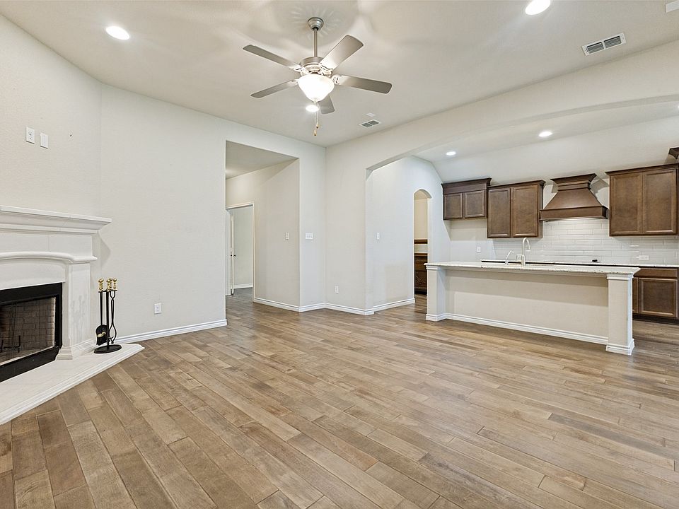 1st image of 343 Blanco Dr