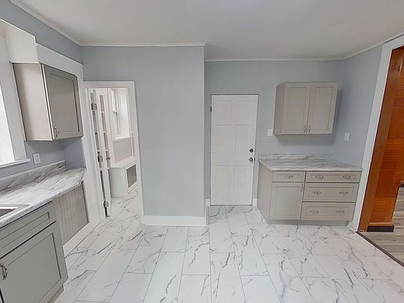 3rd image of 4 Ten Eyck Ave #2