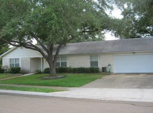 2101 Bon Aire Ave, Victoria, TX 77901