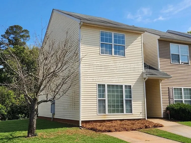 1749 Carrington Dr — Photo 27