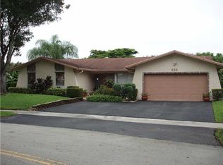 836 NW 76th Ter, Plantation, FL 33324