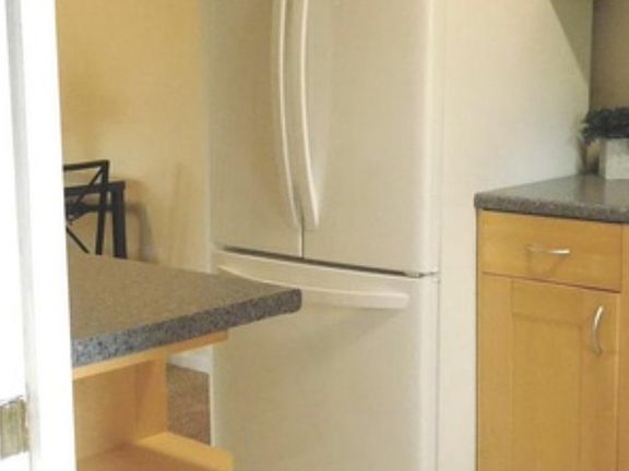 2nd image of 2800 Lee Oaks Pl APT 201