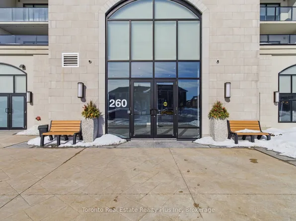 260 Villagewalk Blvd #1109, London, ON N6G 0W6