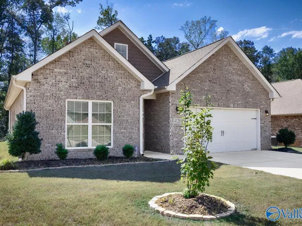 4120 Rockland Cir, Owens Cross Roads, AL 35763