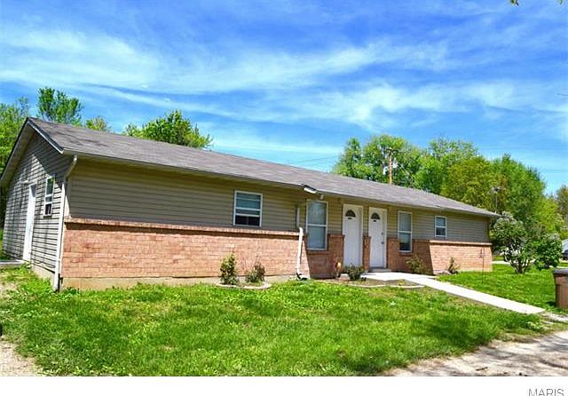 1st image of 10005 Three Oaks Ln