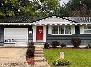 529 Meadow Cir, Hurricane, WV 25526