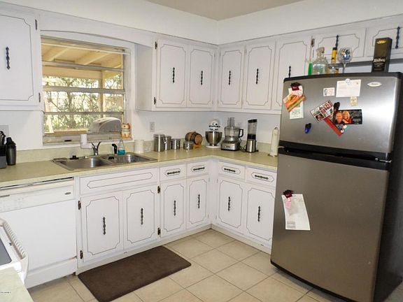 3rd image of 4490 Longbow Dr