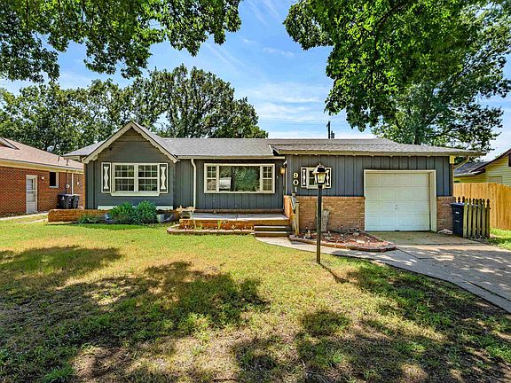 2nd image of 901 E Skyview Dr