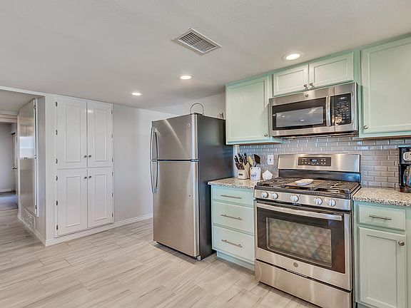 4th image of 7149 El Cajon Dr