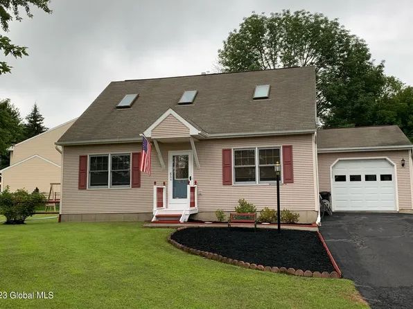 864 Dutch Drive, Castleton, NY 12033