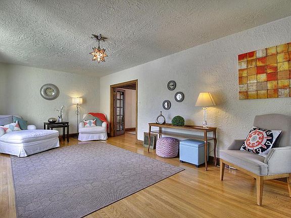 3rd image of 745 Schiele Ave