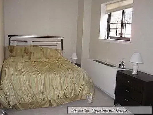 150 W 51st St #2117 — Photo 3