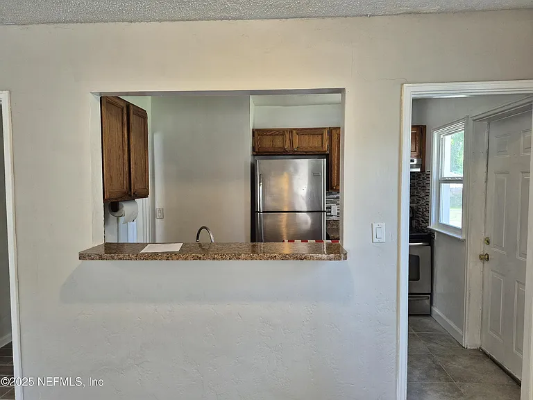 4717 Cambridge Rd — Photo 7