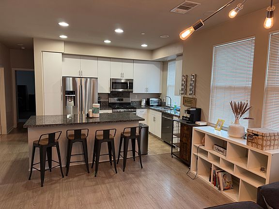 3rd image of 801 S Anaheim Blvd Unit 104